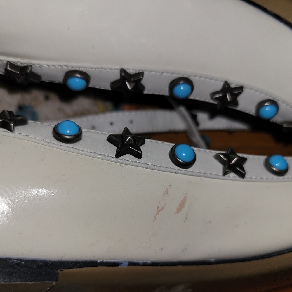 Valentino White Patent Leather Star Rolling Rockstud Cage Flats Size 38 - Picture 8 of 10
